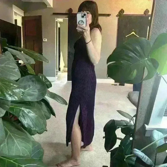 NWT BANANA REPUBLIC Plum Burgundy Pleated Maxi Strappy Formal Dress Women Pt 2 - Picture 2 of 12